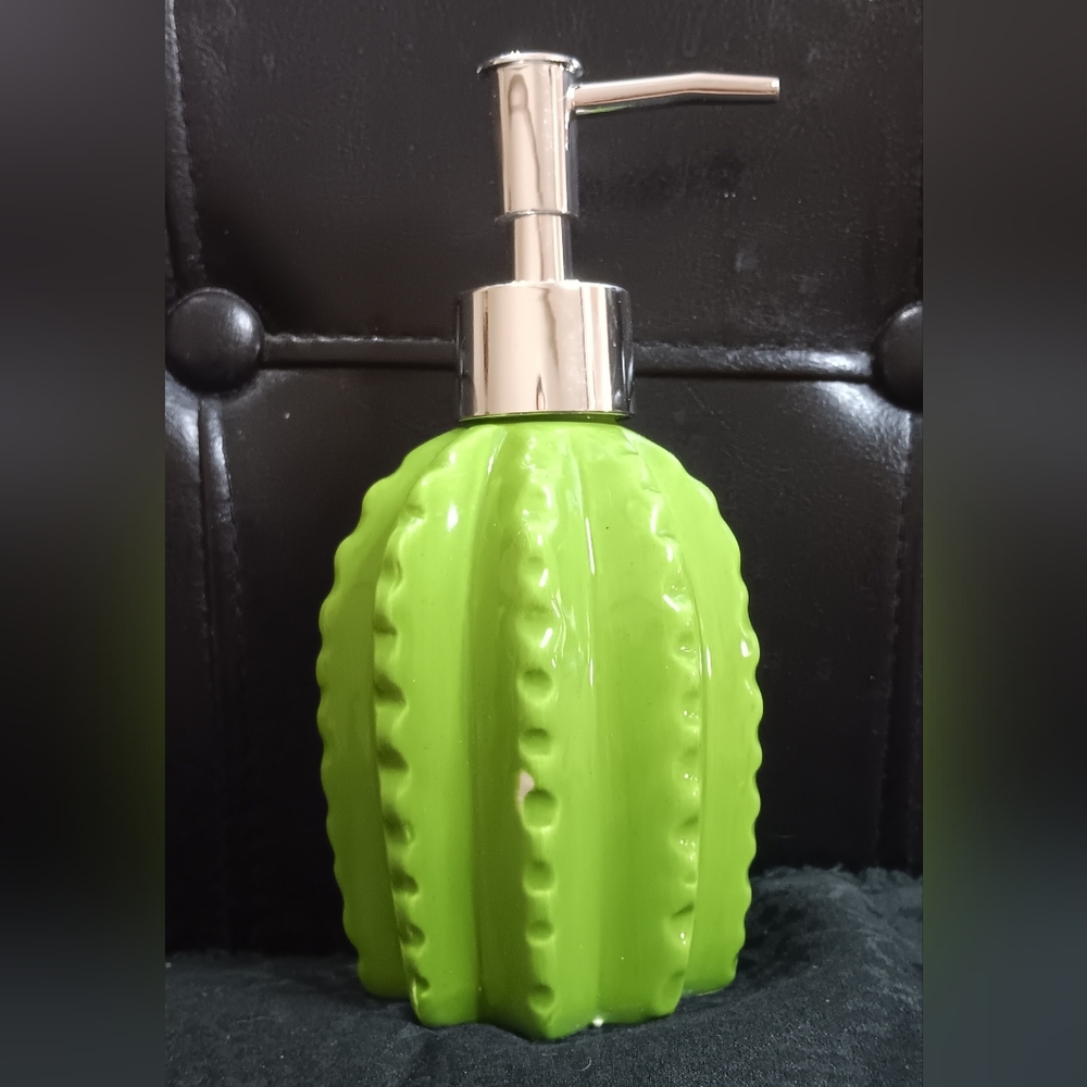 3/10 NEW Ceramic Cactus Soap Dispenser Green Silver *FLAW* Western Southwestern
